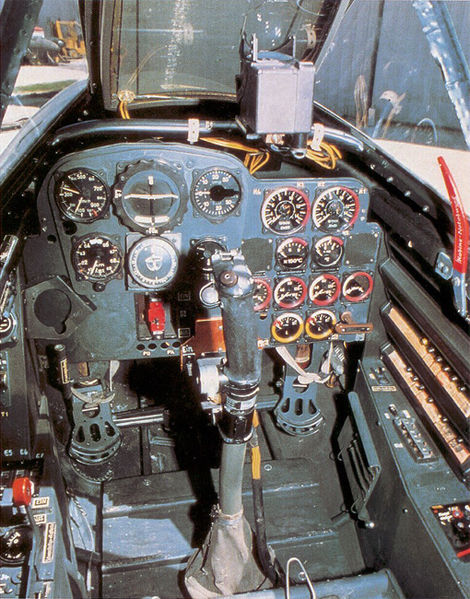 Интерьер кабины Me-262